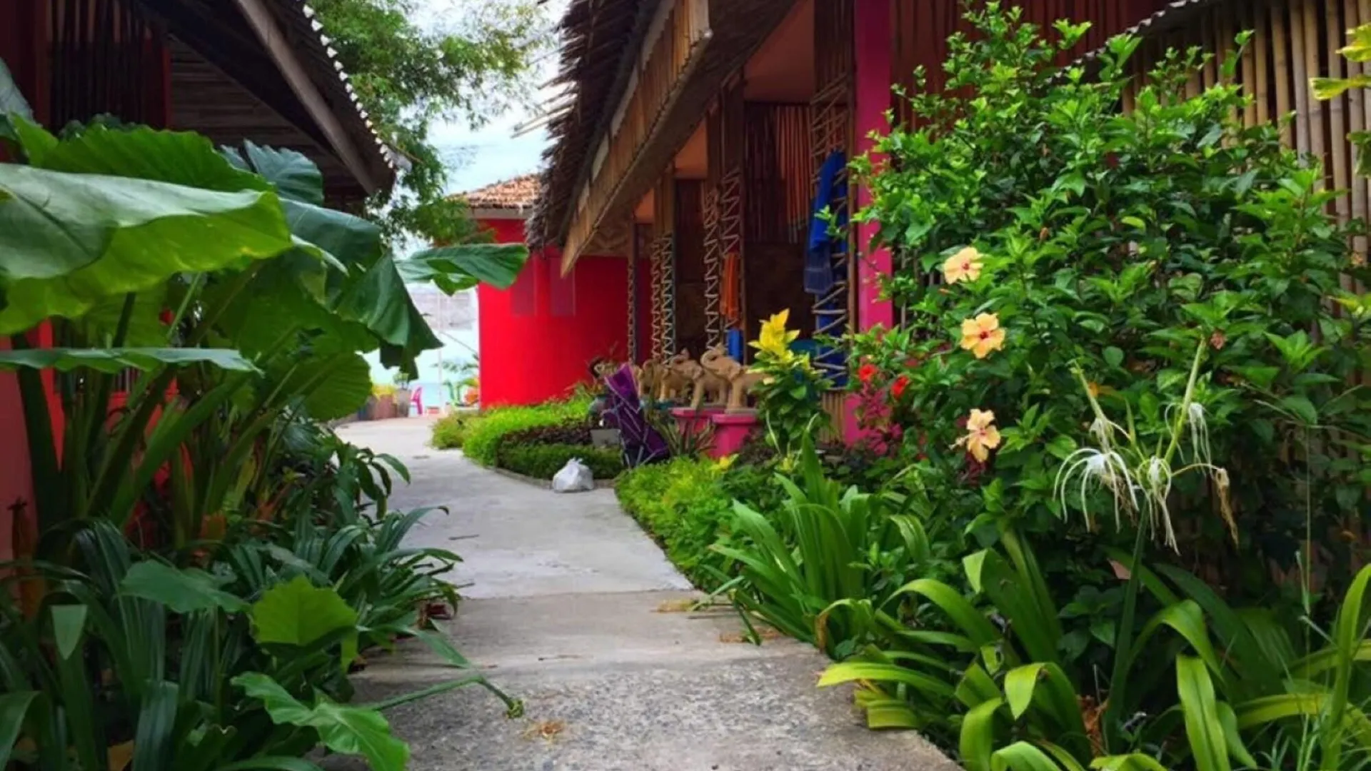 Cha-Ba Bungalow & Art Gallery 코란타 3*,  태국
