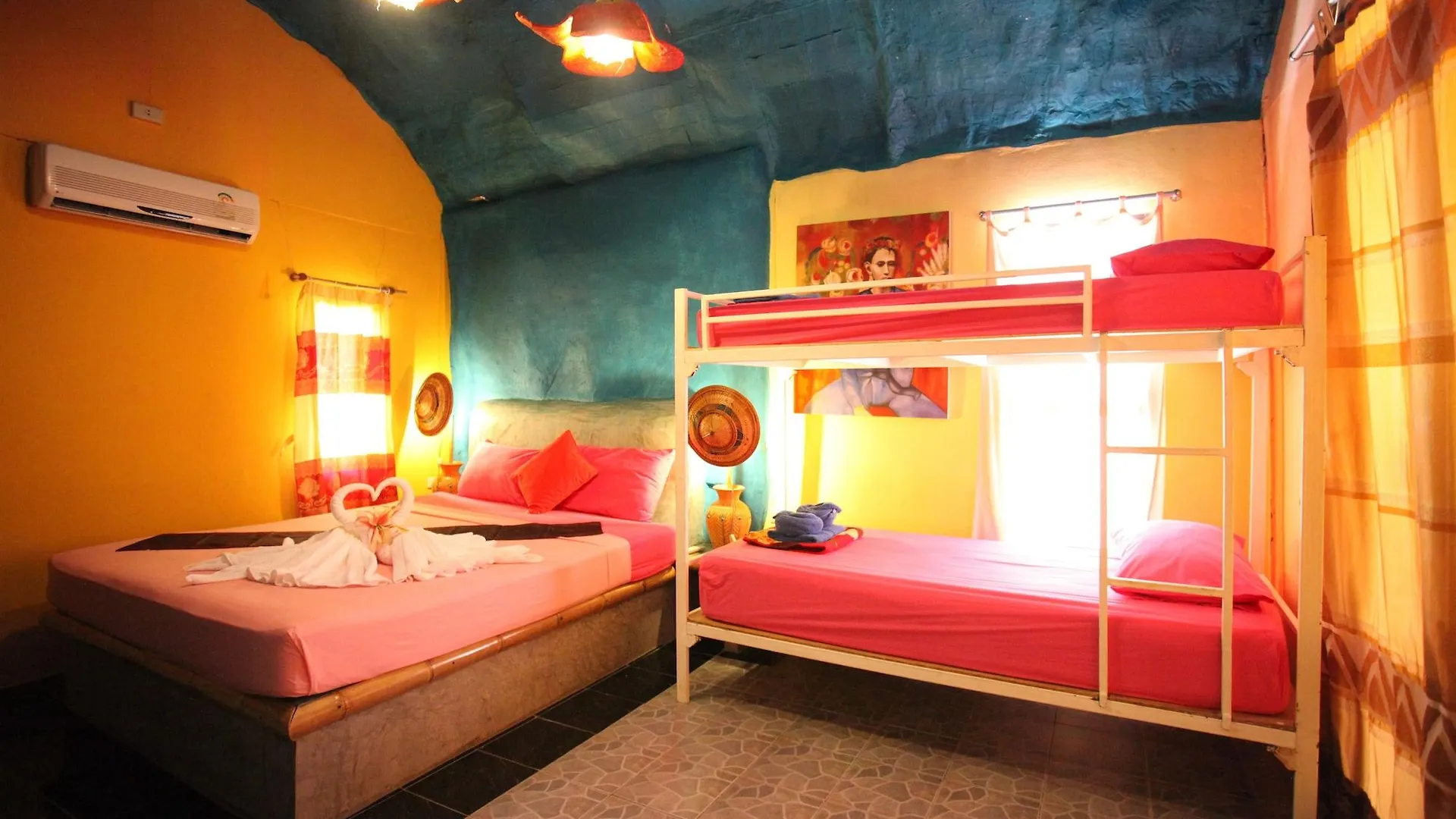 Cha-Ba Bungalow & Art Gallery 코란타 리조트
