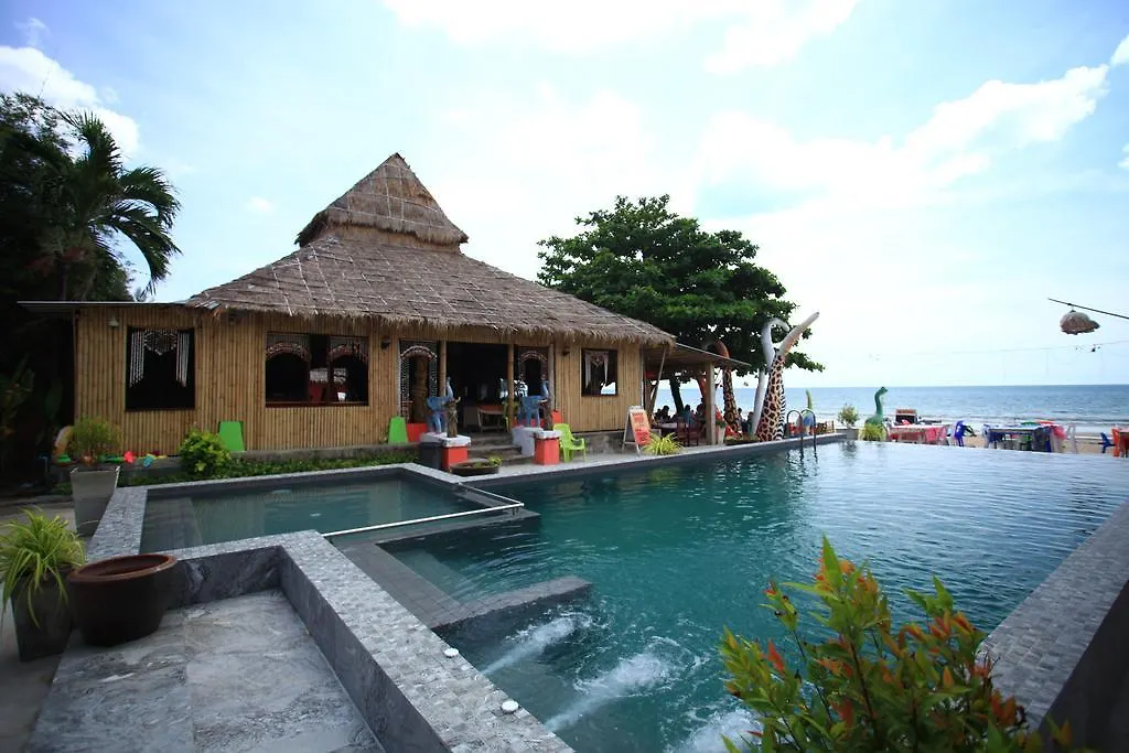 Cha-Ba Bungalow & Art Gallery 코란타