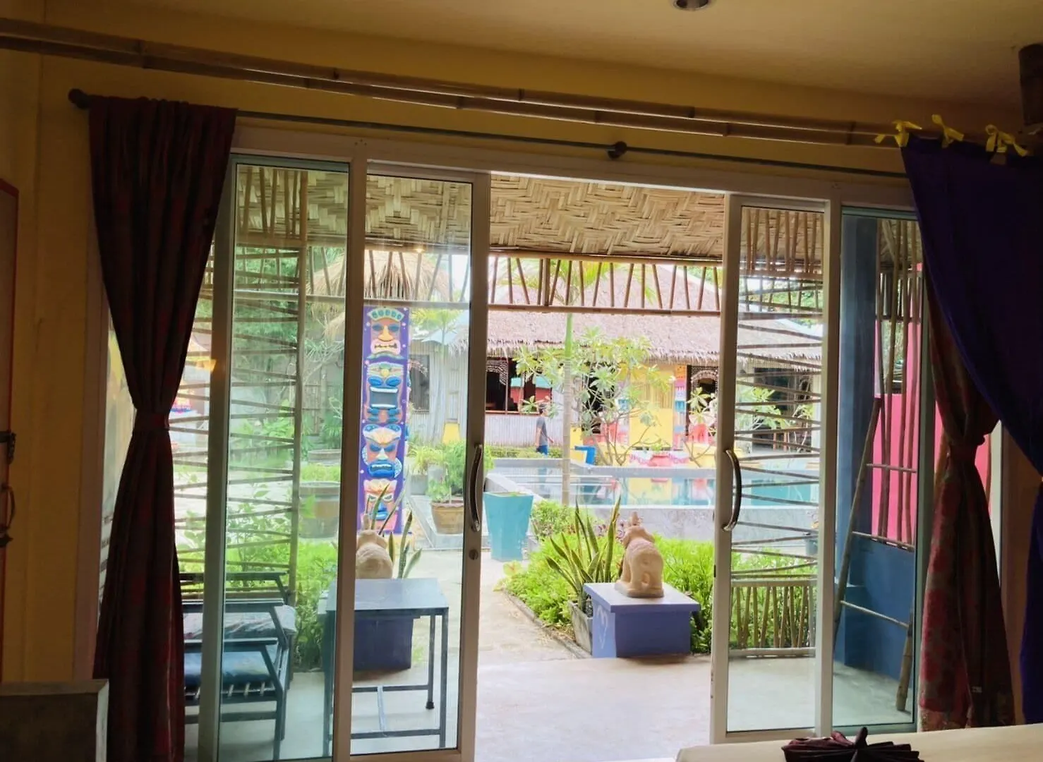 Cha-Ba Bungalow & Art Gallery Ko Lanta Resort