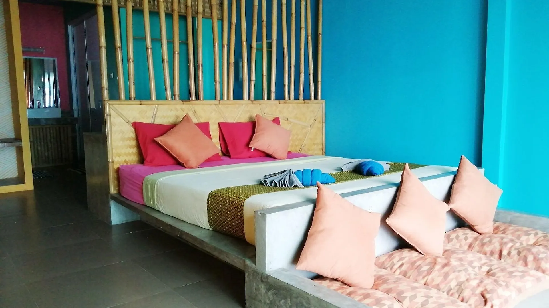 Cha-Ba Bungalow & Art Gallery Ko Lanta Rezort