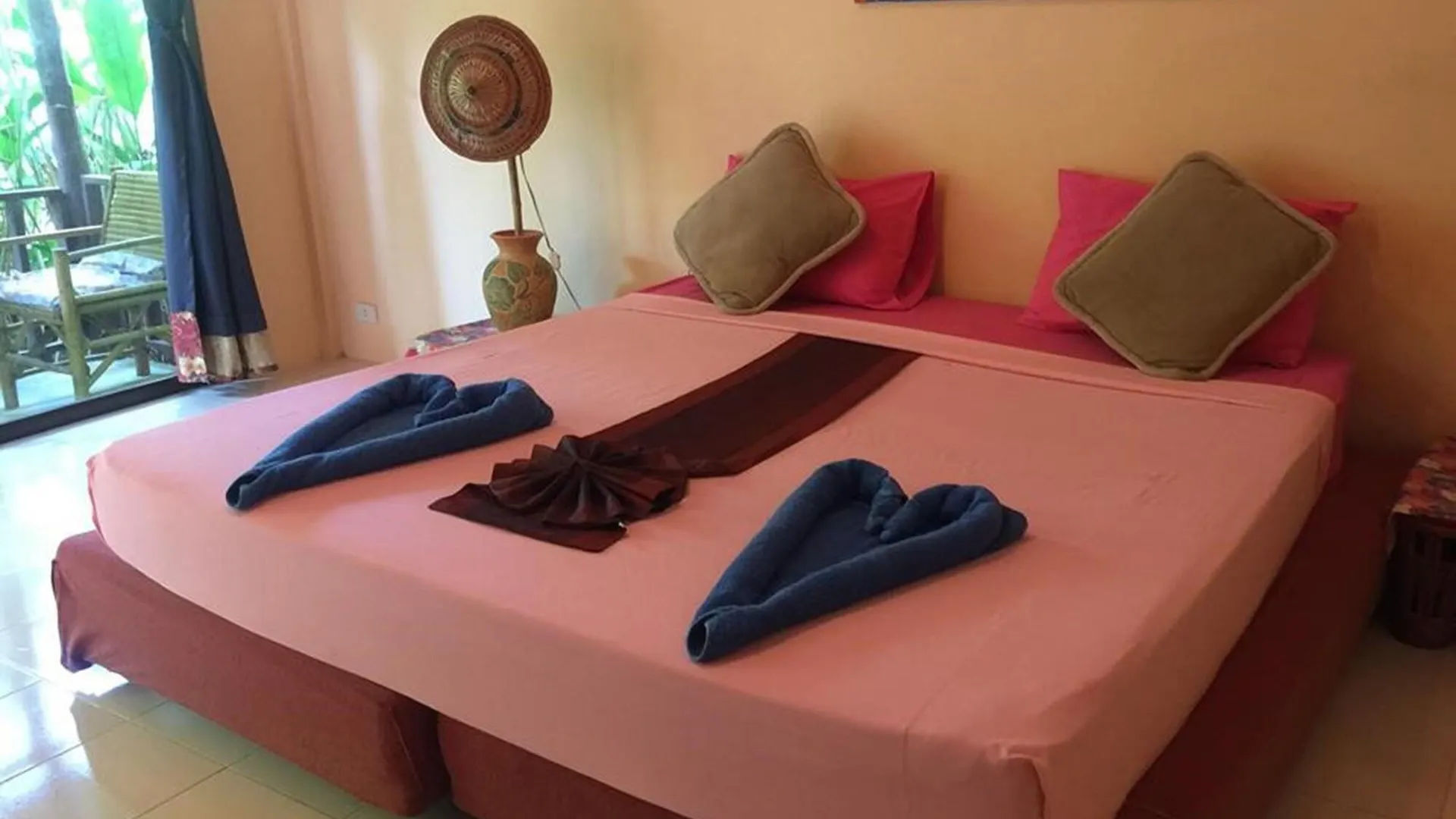 Cha-Ba Bungalow & Art Gallery Ko Lanta